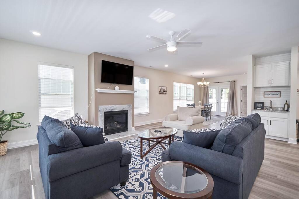 Luxurious Alberta Beach House W/ Historical Detail Hampton Eksteriør bilde